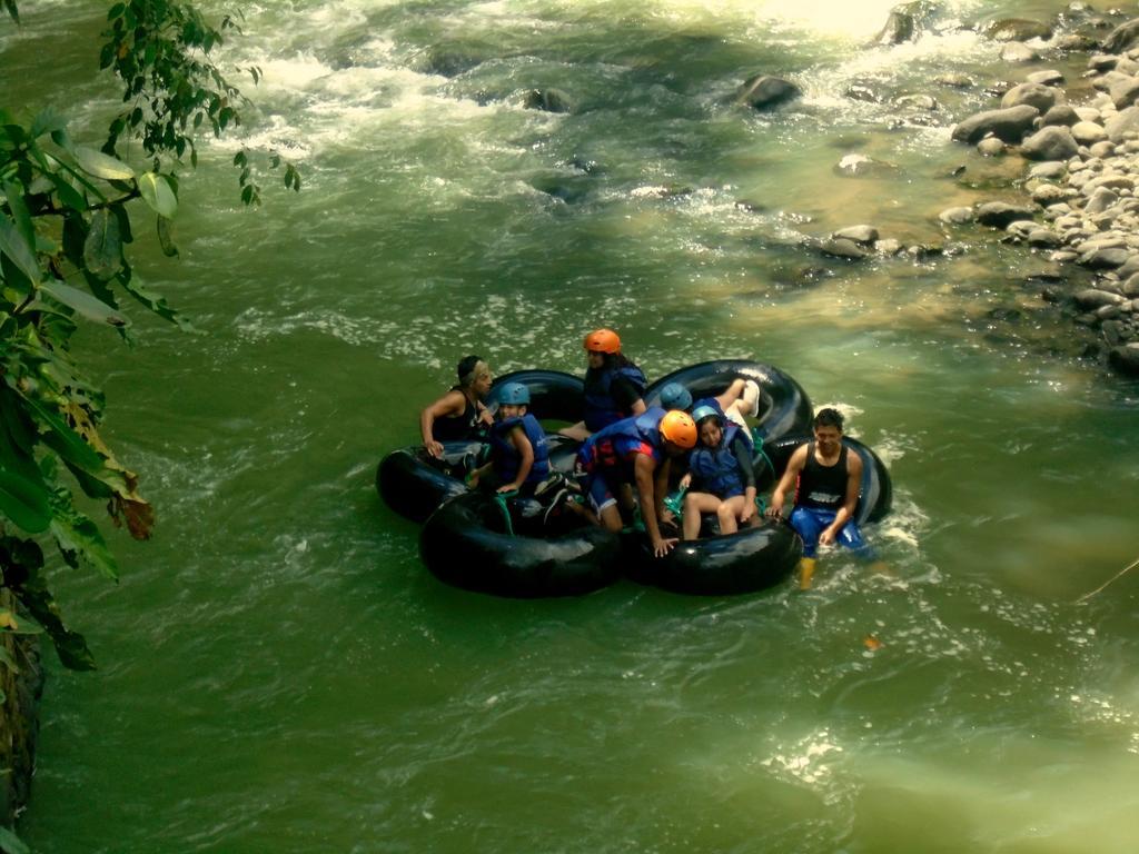 Hostal Henrry'S Hotel Mindo Ngoại thất bức ảnh